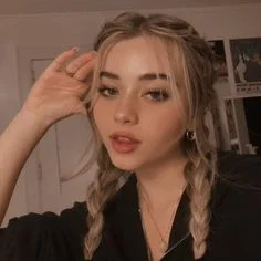 Новая Девушка - Реалистичный ИИ-Компаньон